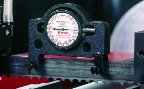 蚌埠锯切钛合金用双金属带锯条还是硬质合金带锯条？